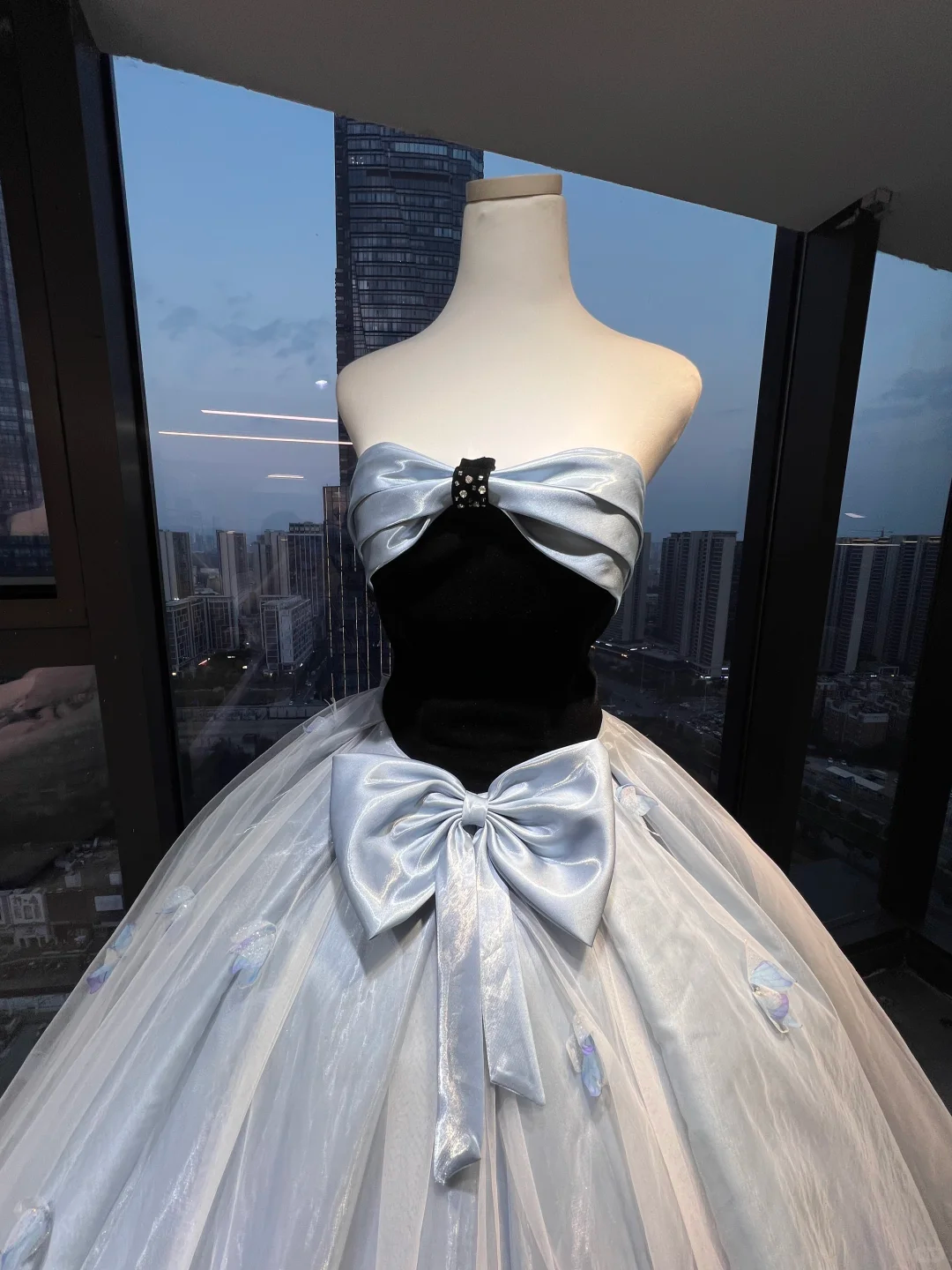 Strapless Black Ice Blue Contrast Ball Gown Velvet Bodice Satin Bow Shiny Tulle Prom Dress  NV7035