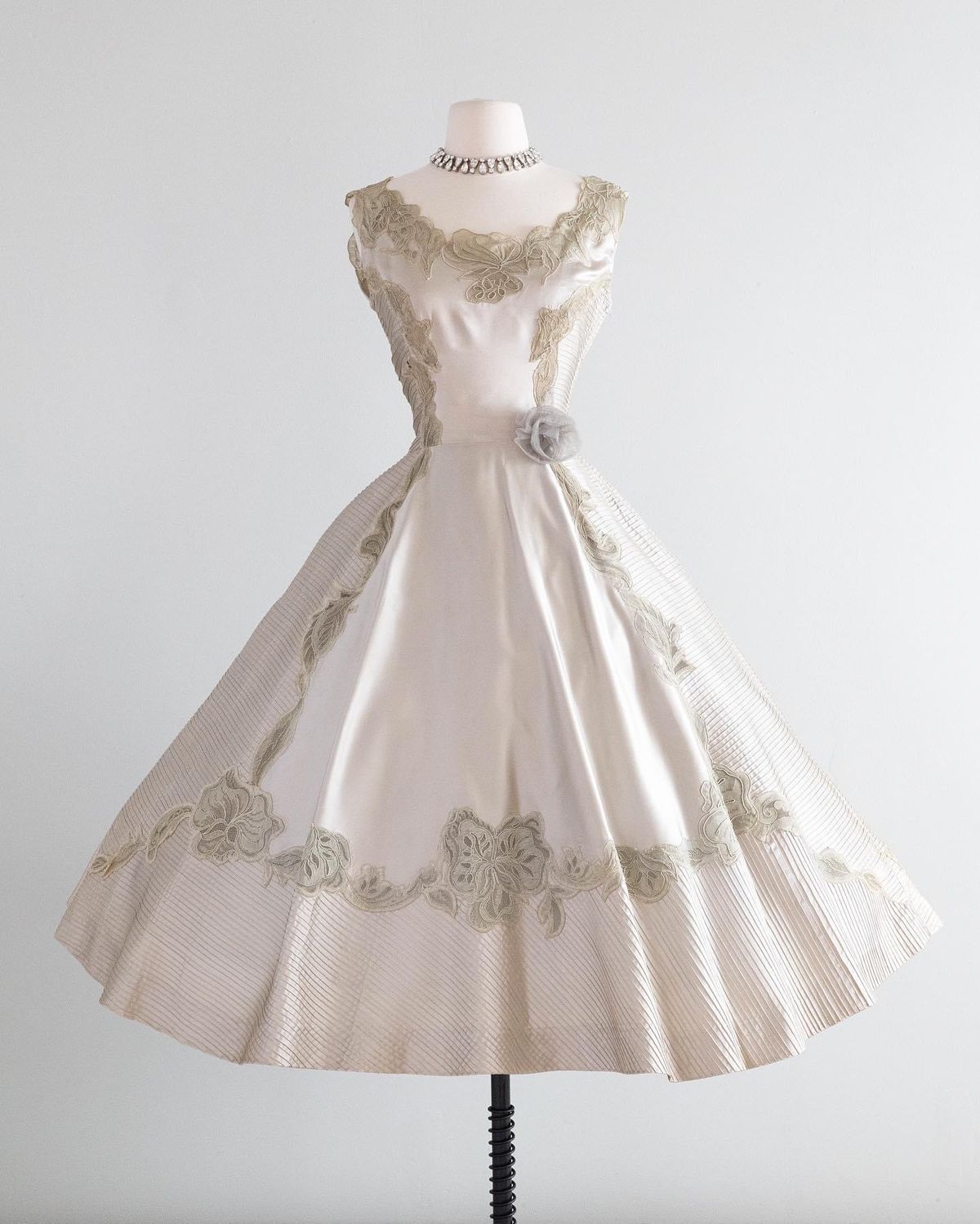 NiceVestidos - Robe de soirée courte élégante et douce, robe d'anniversaire nv5518