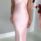 Neckholder-Abendkleid aus Satin in Rosa, Etui-Form, nv1634