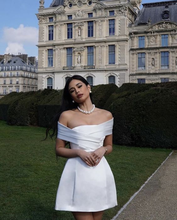 Robe de soirée courte en satin blanc simple et tendance, à épaules dénudées, robe de bal, robe d'anniversaire, robe de soirée pour invités de mariage nv2551