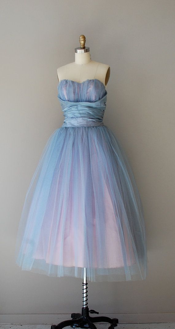 Robe de soirée d'anniversaire à la mode rétro bleu poudre douce et mignonne avec haut tube nv3050