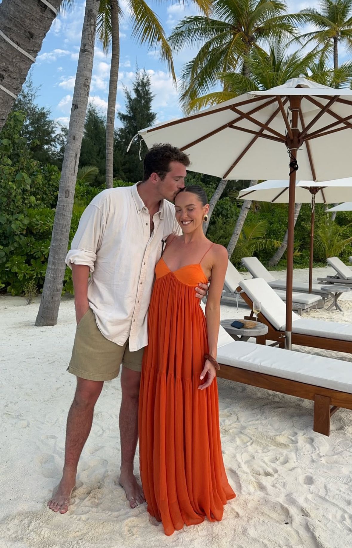 Robe de soirée longue en mousseline de soie orange à bretelles spaghetti nv5184