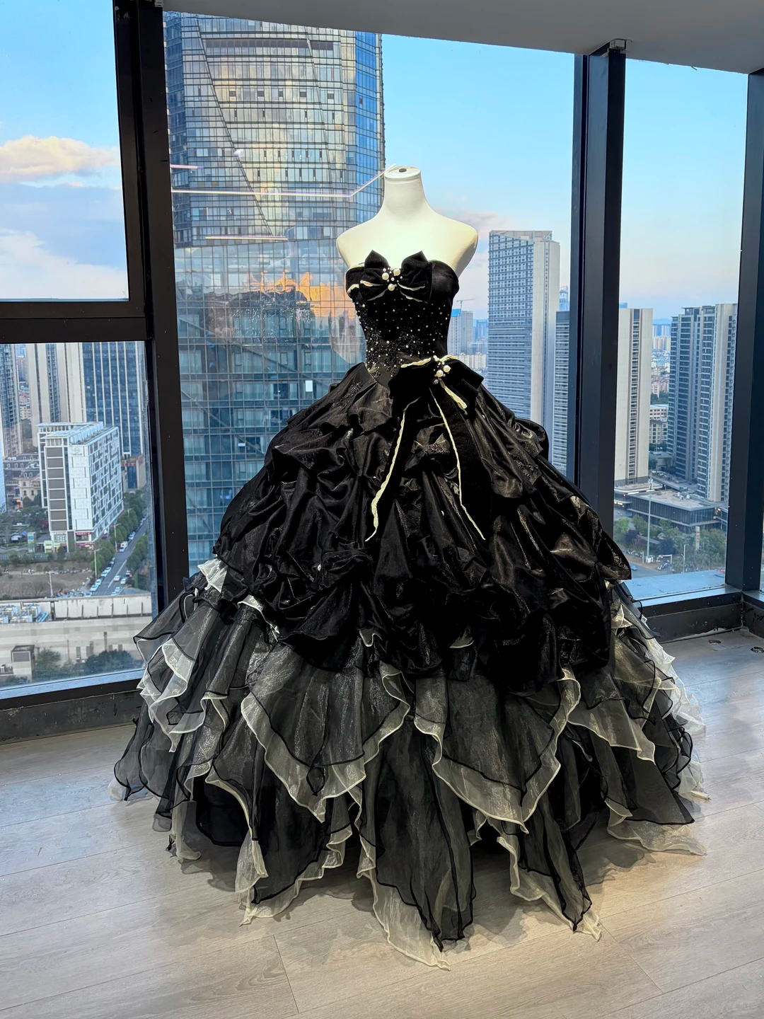Strapless Black Gothic Ball Gown Rhinestone Beaded Bow Gradient Ruffle Tulle Prom Dress  NV7032