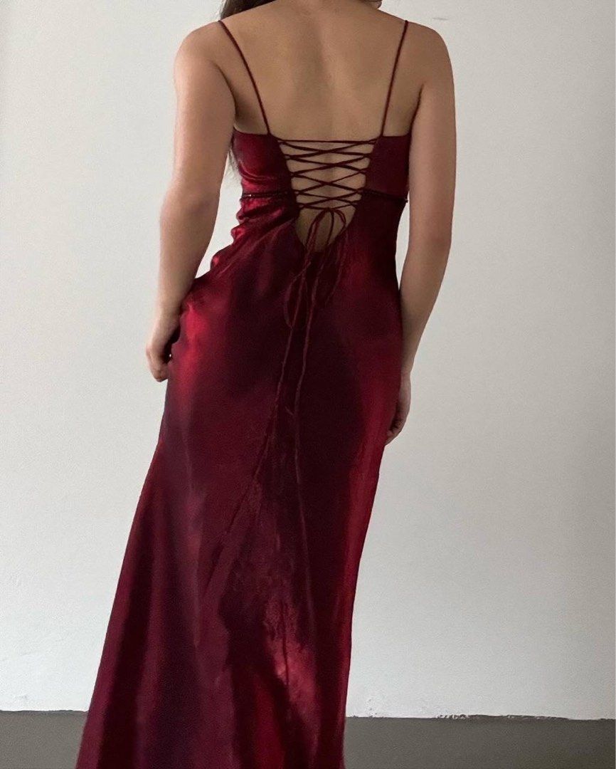 NiceVestidos – Burgunderrotes, langes Retro-Satin-Ballkleid, Heimkehrkleid, Feenkleid, NV5589