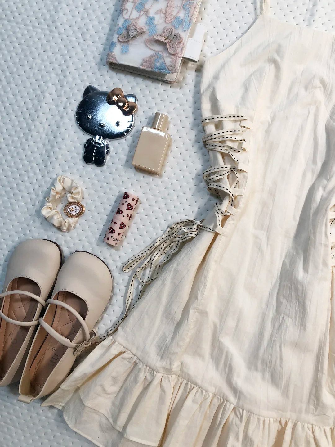 Cream White Spaghetti Strap Short Homecoming Dress Square Neck Side Lace Up Ruffle Hem Vintage Cocktail Gown  NV6914