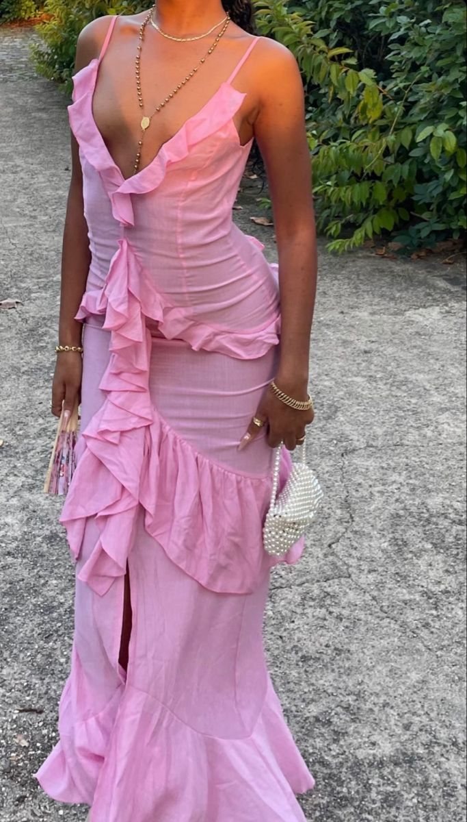 Rosa, gerüschtes Chiffon-elegantes langes Spaghettiträger-Ballkleid für Hochzeitsgäste, NV5202