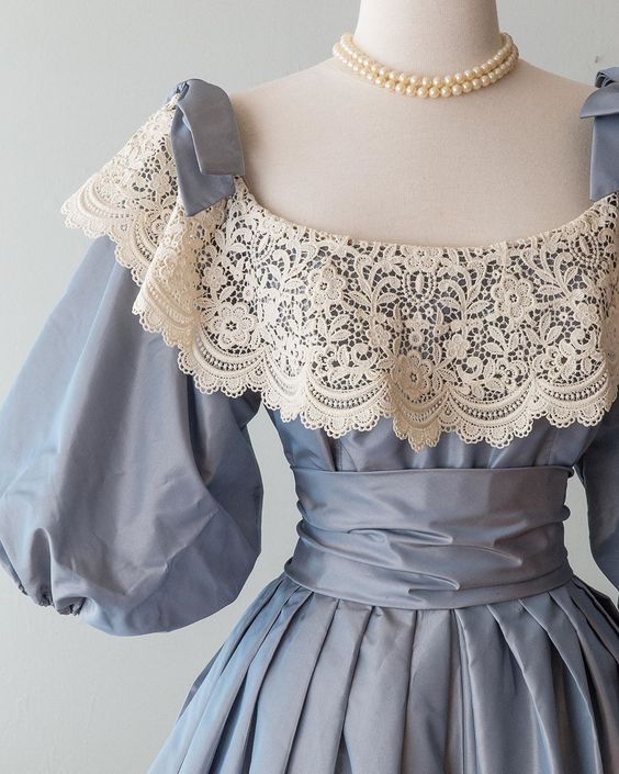 Blaues süßes elegantes Spitzen-Babydoll-Kragen Kurzarm langes Ballkleid Abendkleid nv2825