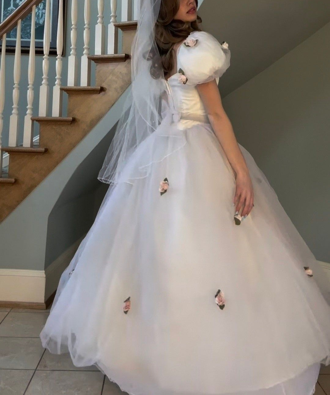 NiceVestidos--(Voile inclus)Robe de mariée simple longue en tulle à fleurs blanches et roses NV5828