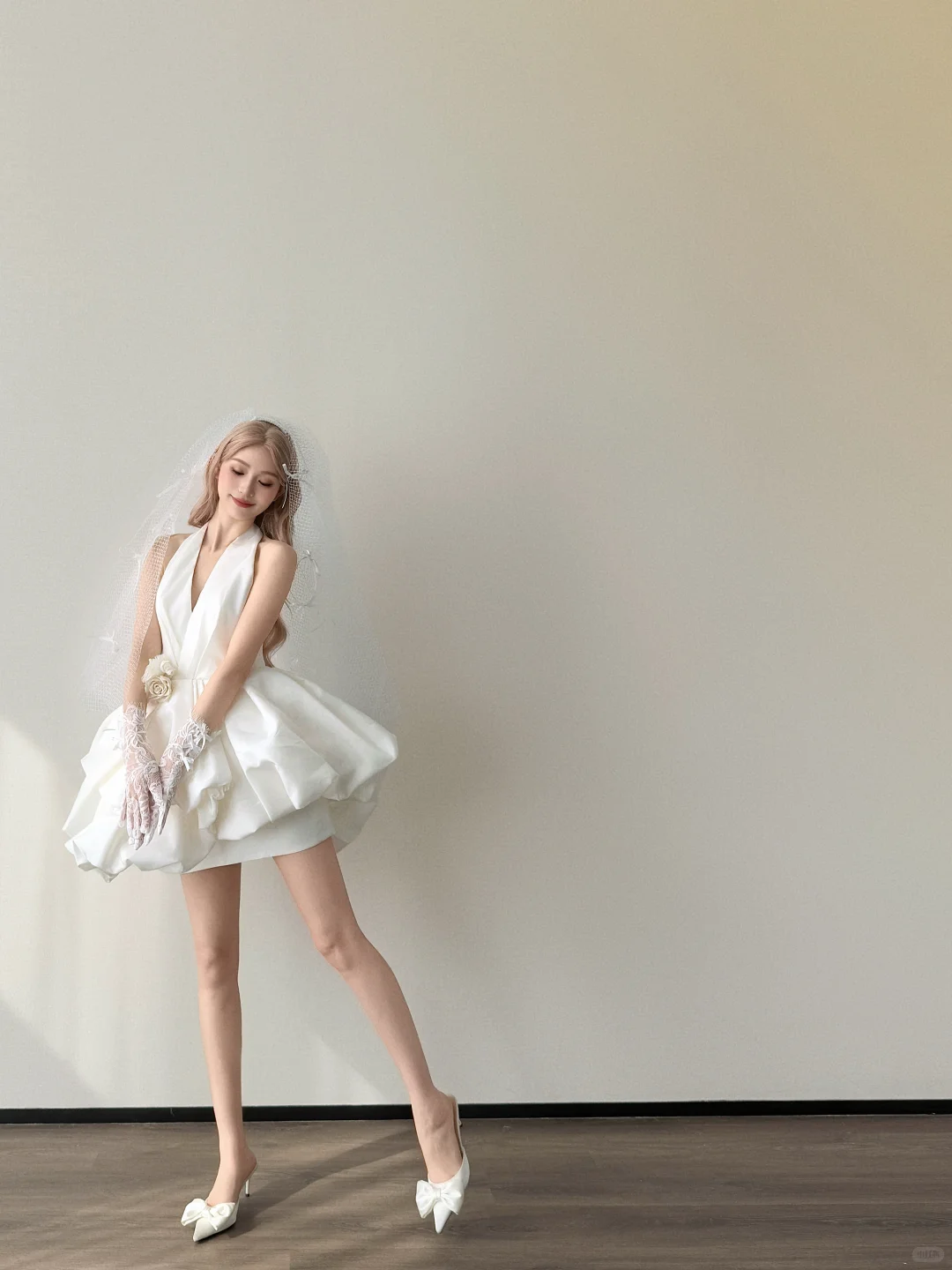 White Halter Deep V Bubble Mini Wedding Dress With 3D Flower  NV7142