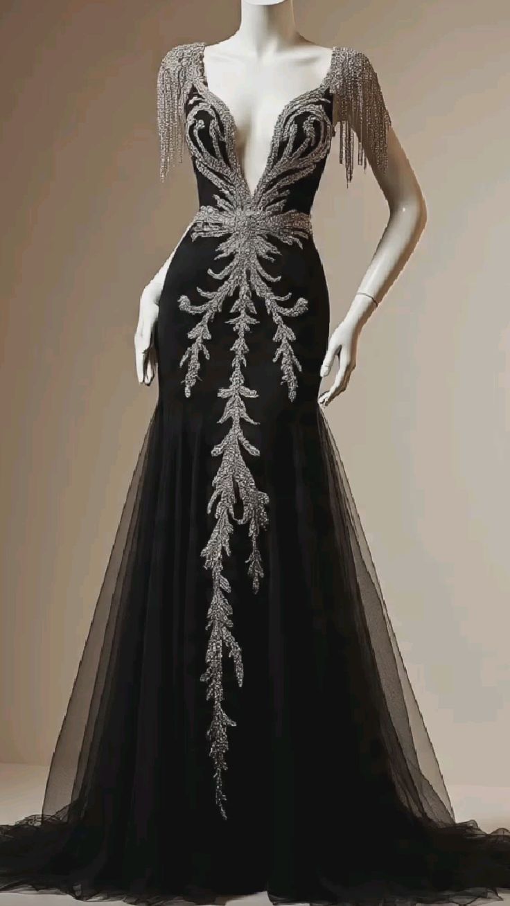 Robe de soirée longue et glamour en tulle noir NiceVestidos. NV6146