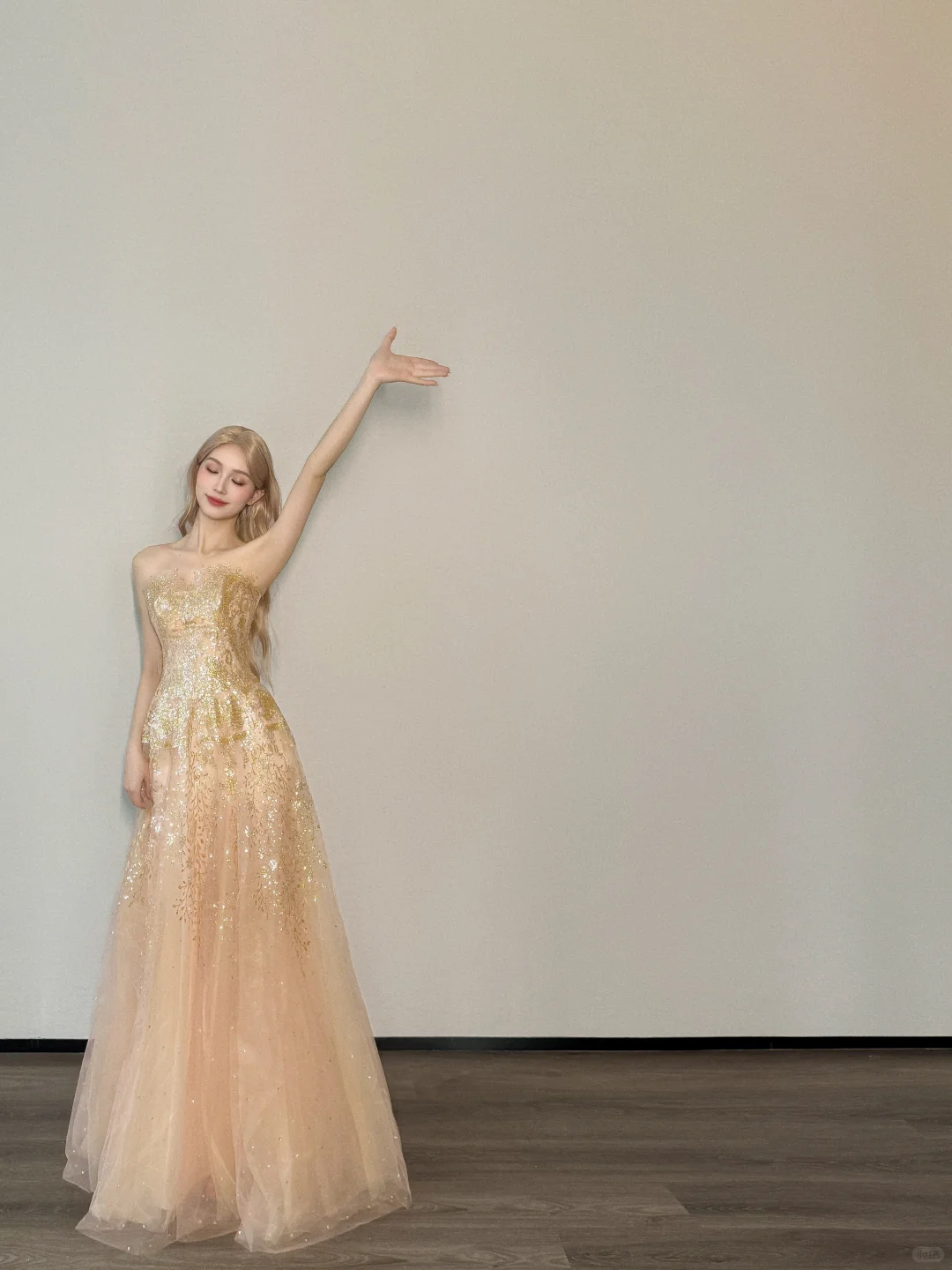 Champagne Nude Strapless Prom Gown Gold Sequin Embroidery Sparkle Tulle A Line Evening Dress  NV7152