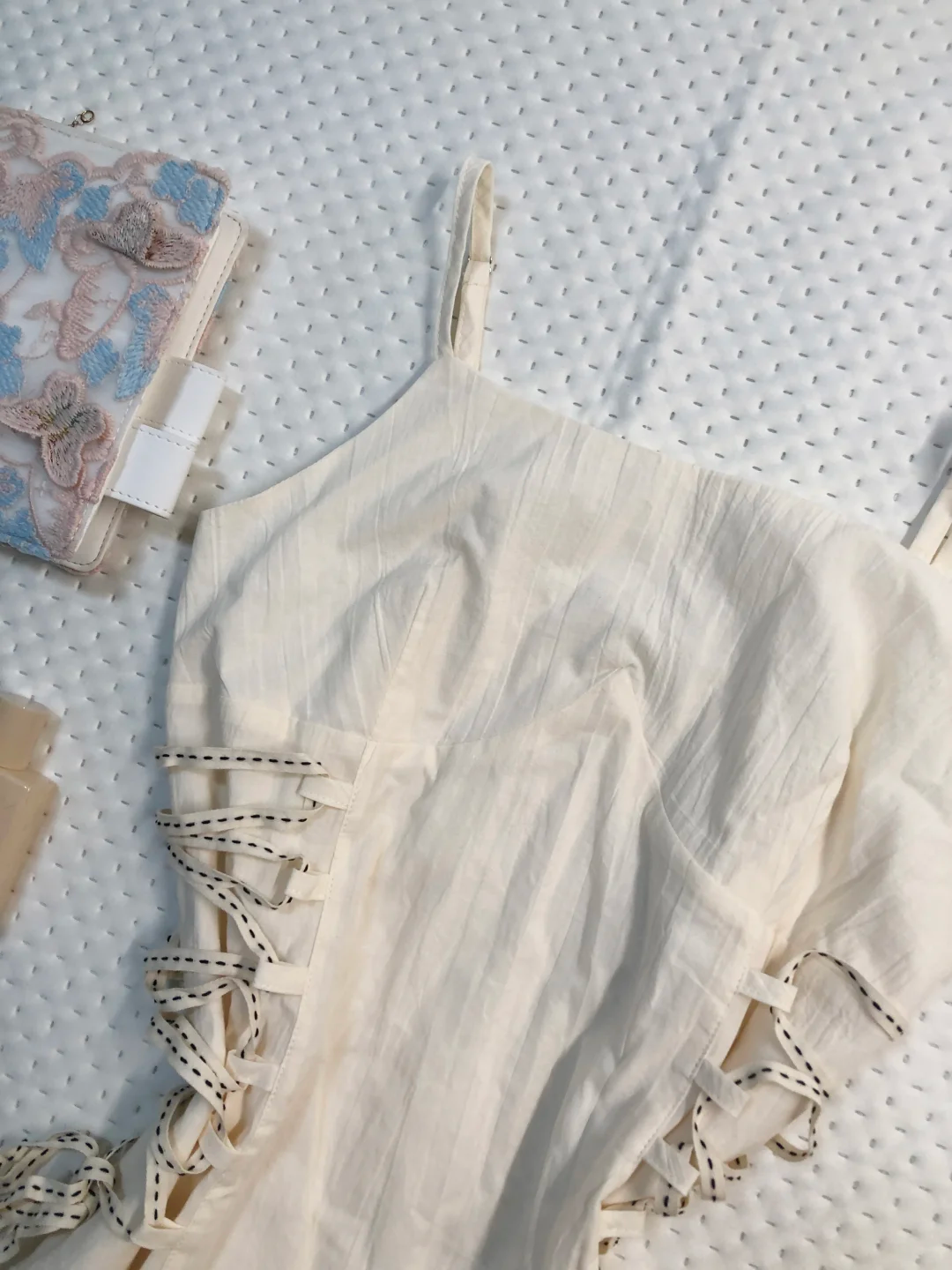 Cream White Spaghetti Strap Short Homecoming Dress Square Neck Side Lace Up Ruffle Hem Vintage Cocktail Gown  NV6914