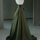 Robe de bal longue en satin vert à col en V et coupe trapèze, robe de soirée longue verte nv1604