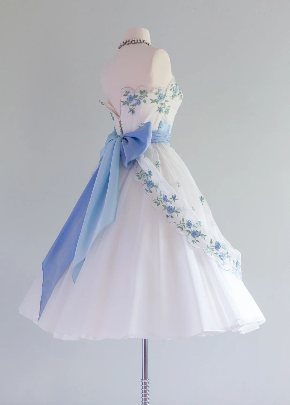 NiceVestidos - Robe de soirée courte élégante et douce, robe d'anniversaire nv5522