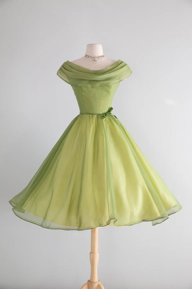 NiceVestidos - Grünes Chiffon-Kurzes Homecoming-Kleid Partykleid nv5527