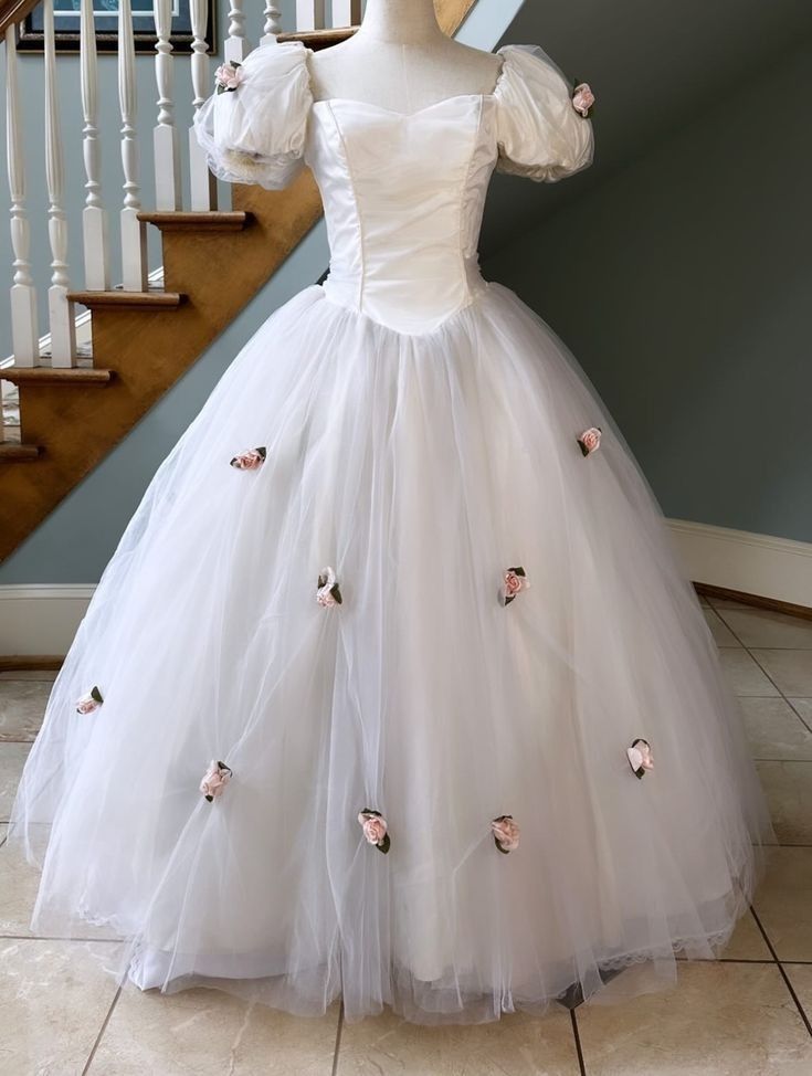 NiceVestidos--(Voile inclus)Robe de mariée simple longue en tulle à fleurs blanches et roses NV5828