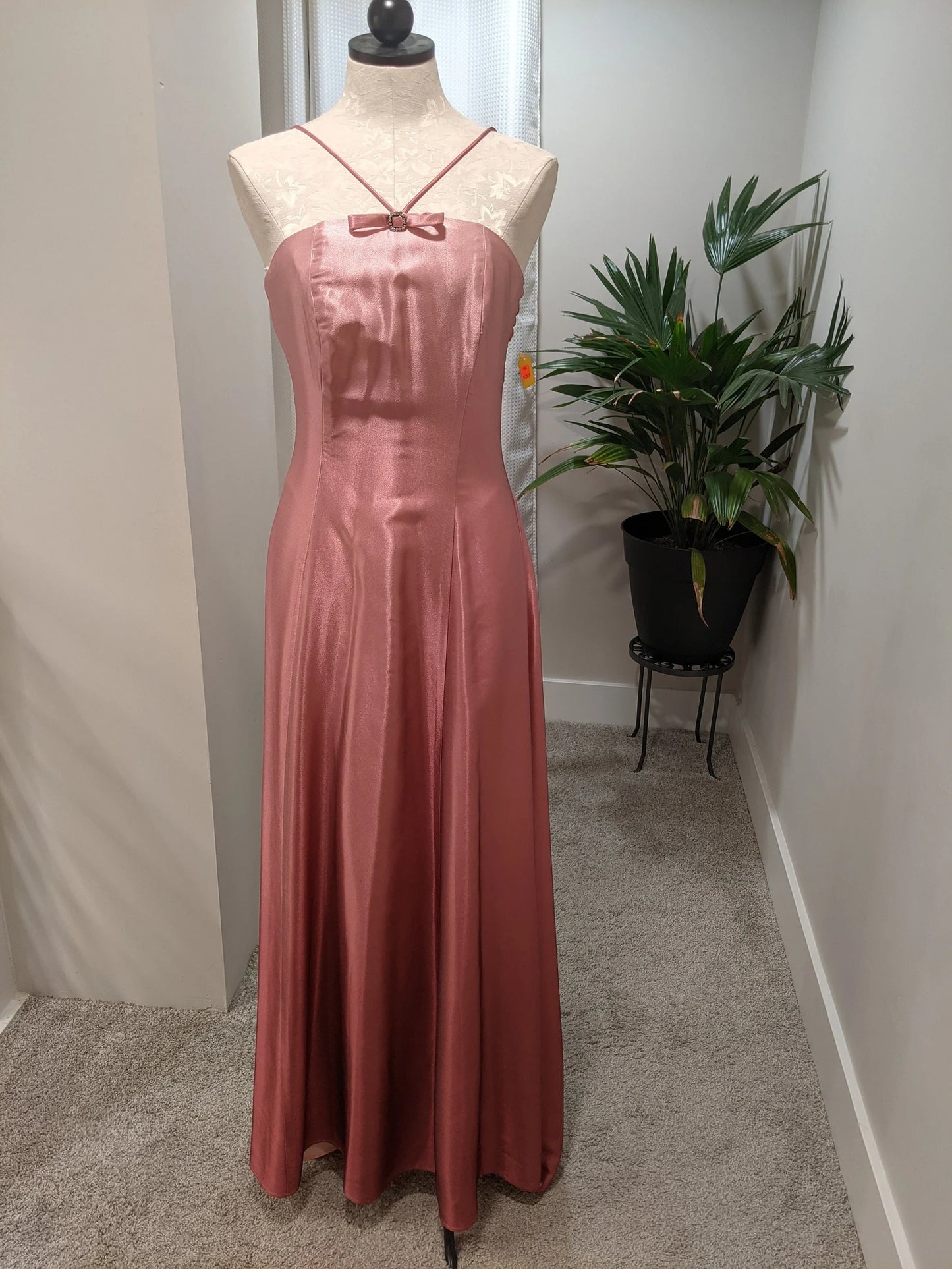 Robe de soirée longue en satin rose, simple et élégante, avec nœud décoratif et bretelles, longueur au sol, robe de bal, robe de bal, robe de soirée, robe de demoiselle d'honneur, nv3942
