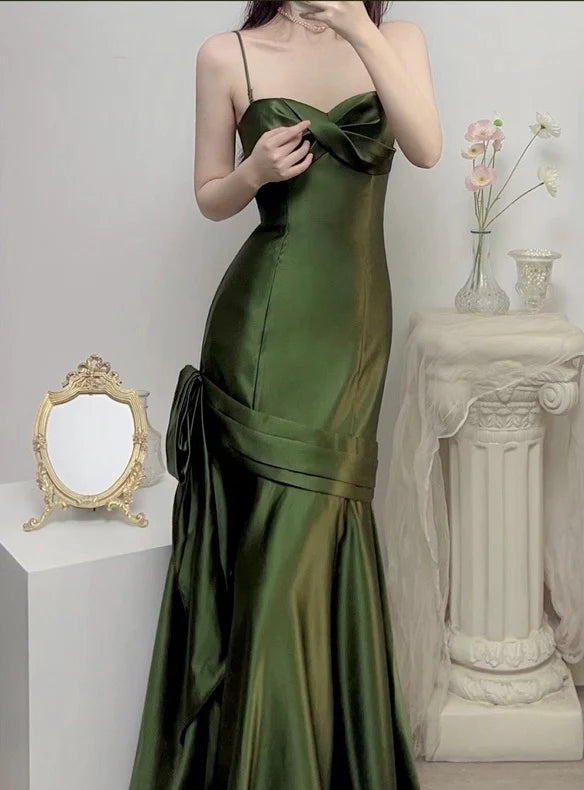 Grünes Satin-Abendkleid mit herzförmigen Trägern, langes Hochzeitskleid, nv1555