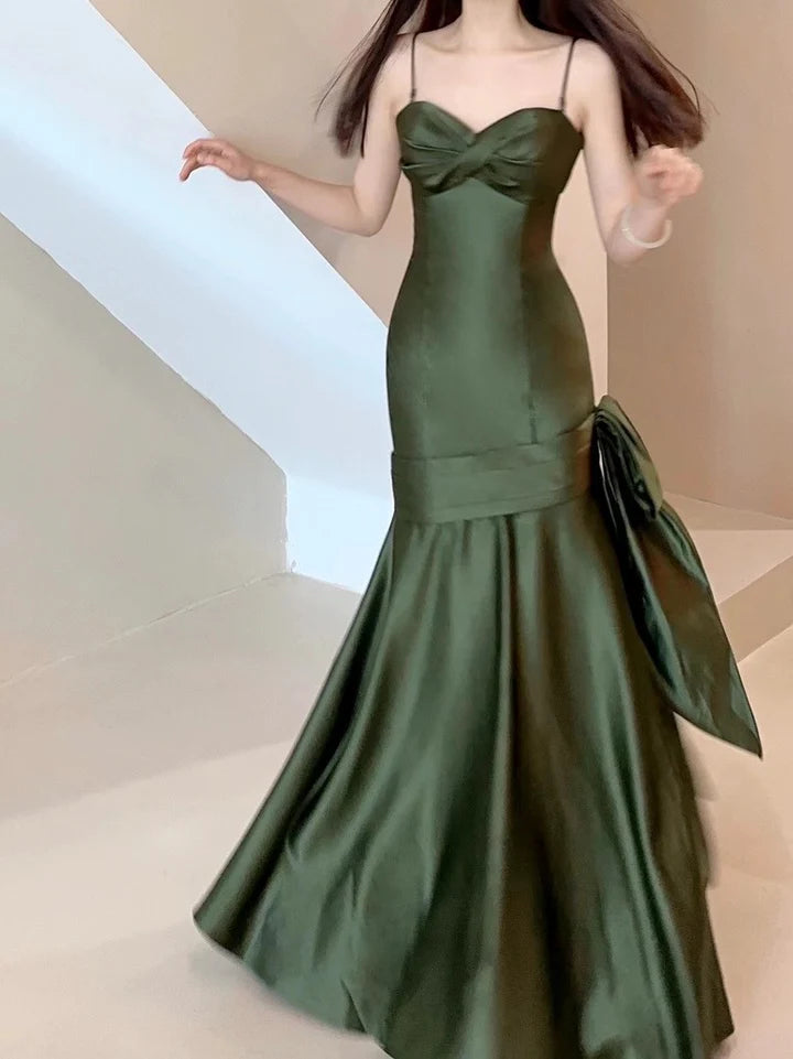 Grünes Satin-Abendkleid mit herzförmigen Trägern, langes Hochzeitskleid, nv1555