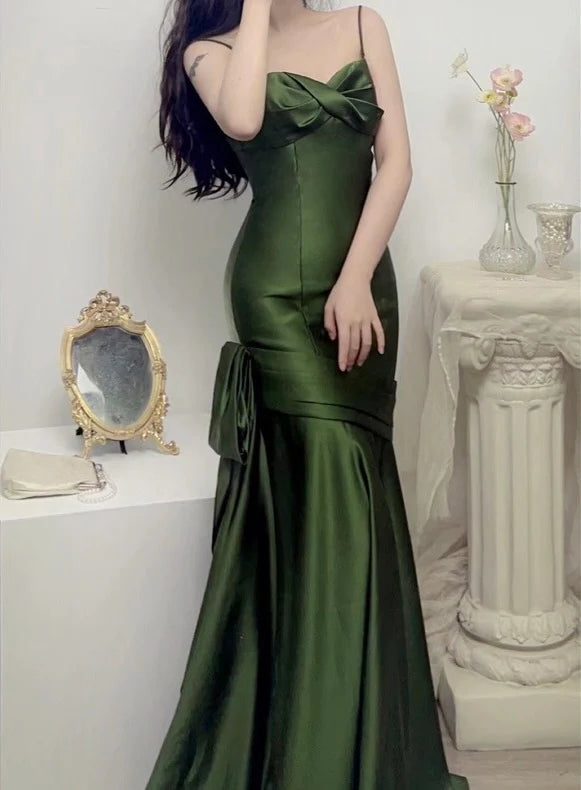 Grünes Satin-Abendkleid mit herzförmigen Trägern, langes Hochzeitskleid, nv1555
