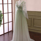 Robe de bal à manches longues en tulle vert clair, robe de soirée longue au sol dégradée verte nv1615