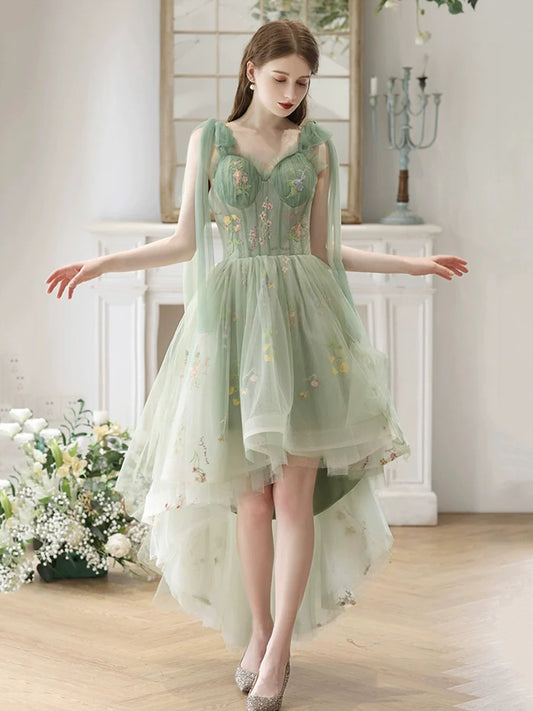 Schönes High Low Spitzen-Partykleid, grünes kurzes Tüll-Ballkleid, grünes Homecoming-Kleid nv1639