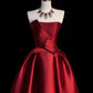 Burgunderrotes Satin High Low Ballkleid Süßes A-Linien-Partykleid mit schulterfreiem Rücken Abendkleid Homecoming-Kleid nv2159