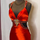 Rotes wunderschönes glänzendes modisches, exquisites, rückenfreies, langes, elegantes Ballkleid aus Satin mit bodenlanger Schleppe, NV3641