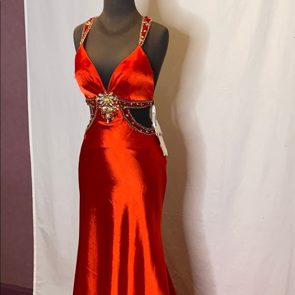 Rotes wunderschönes glänzendes modisches, exquisites, rückenfreies, langes, elegantes Ballkleid aus Satin mit bodenlanger Schleppe, NV3641
