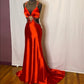 Rotes wunderschönes glänzendes modisches, exquisites, rückenfreies, langes, elegantes Ballkleid aus Satin mit bodenlanger Schleppe, NV3641