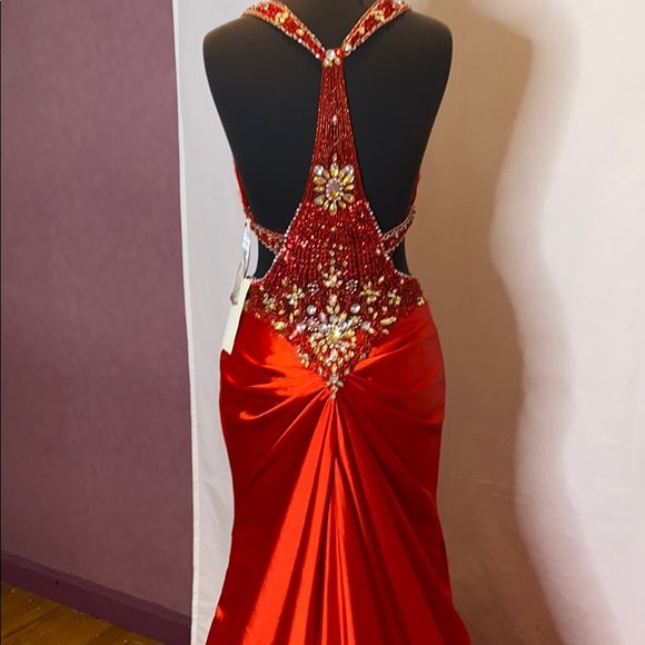 Rotes wunderschönes glänzendes modisches, exquisites, rückenfreies, langes, elegantes Ballkleid aus Satin mit bodenlanger Schleppe, NV3641