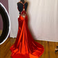 Rotes wunderschönes glänzendes modisches, exquisites, rückenfreies, langes, elegantes Ballkleid aus Satin mit bodenlanger Schleppe, NV3641
