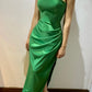 Robe de soirée longue plissée à manches longues et épaules dénudées vert émeraude nv1770