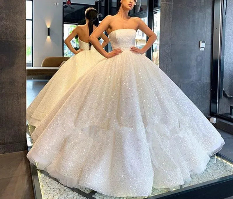 Glitzerndes trägerloses Ballkleid Brautkleider Glitzerndes Brautkleid nv387