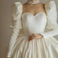 Vintage Elfenbein Creme Satin Herzausschnitt Langarm Langes Hochzeitsballkleid Abend Prinzessin Kleid nv2842