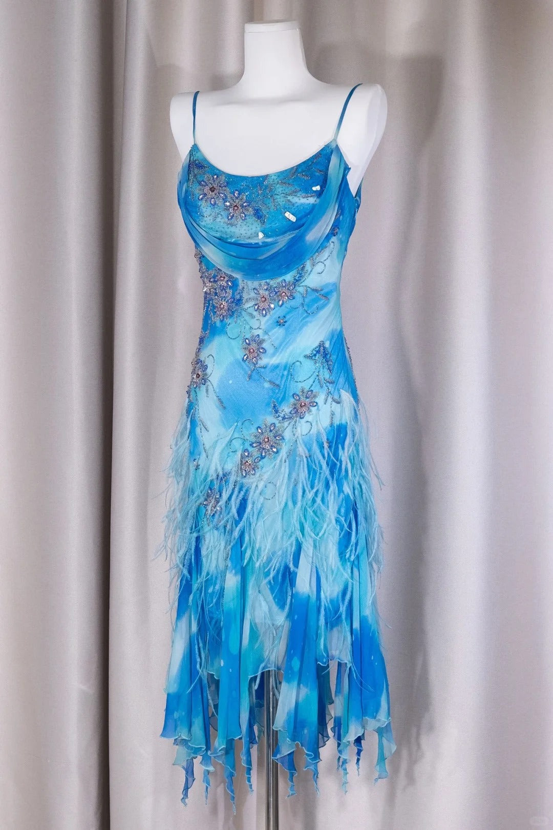 Robe de soirée longue en mousseline de soie à perles bleues nv5128