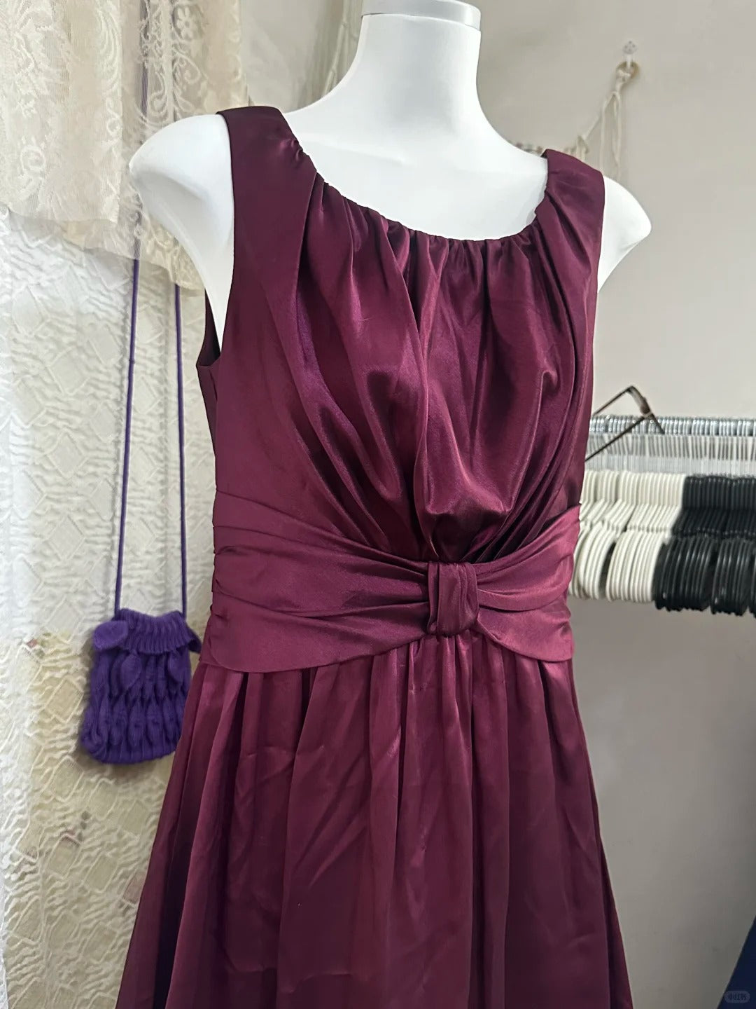 Robe de soirée courte en satin bordeaux vintage, robe de soirée d'anniversaire nv5088
