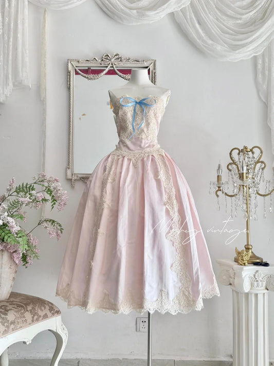 Robe de princesse rose exquise, ornée de perles, en satin, coupe trapèze, dentelle florale, longue, idéale pour une cérémonie de passage à l'âge adulte, un anniversaire ou un bal de fin d'année. Référence : nv4084
