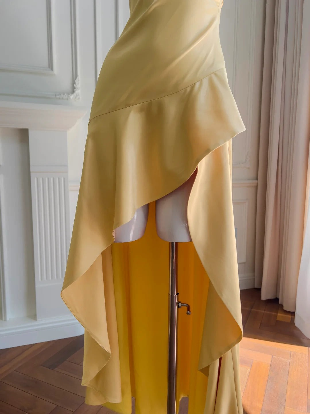 NiceVestidos - Robe de soirée longue à bretelles jaunes, robe de bal Hoco NV5487