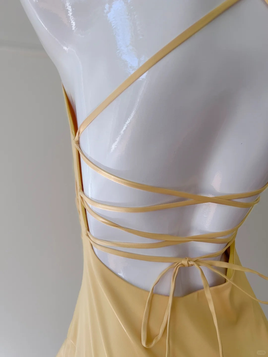 NiceVestidos - Robe de soirée longue à bretelles jaunes, robe de bal Hoco NV5487