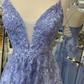 A-Linien-Ballkleid mit tiefem Ausschnitt und Schlitz aus Spitze nv829