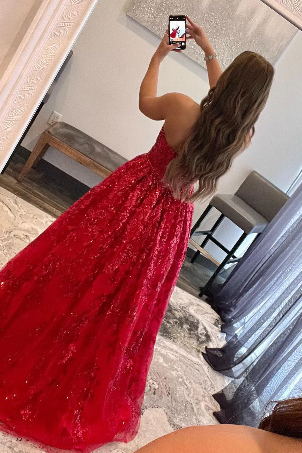 Funkelndes, rotes, langes Ballkleid mit Taschen nv638