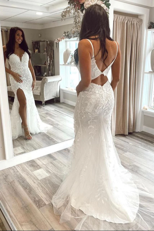 Langes Abendkleid im Meerjungfrau-Stil mit weißen Applikationen nv752