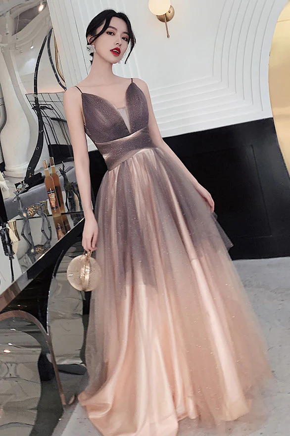 Robe de soirée longue en tulle à paillettes et décolleté en cœur couleur champagne nv619