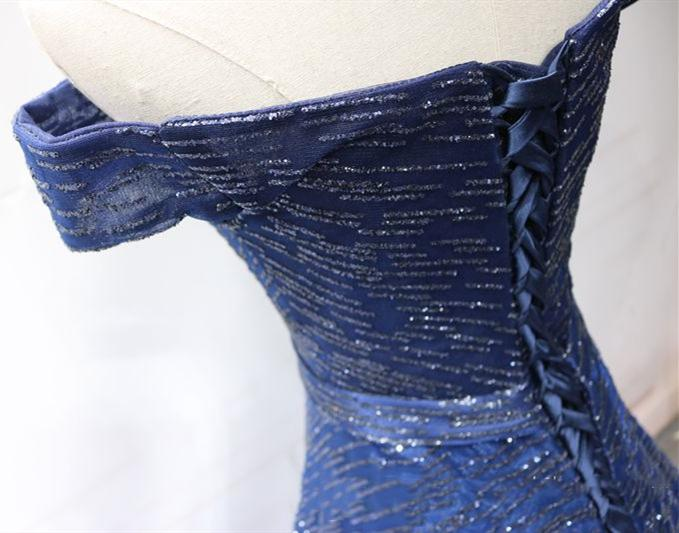 Glänzende schulterfreie, marineblaue, lange Ballkleider, schulterfreie, blaue Abendkleider nv608