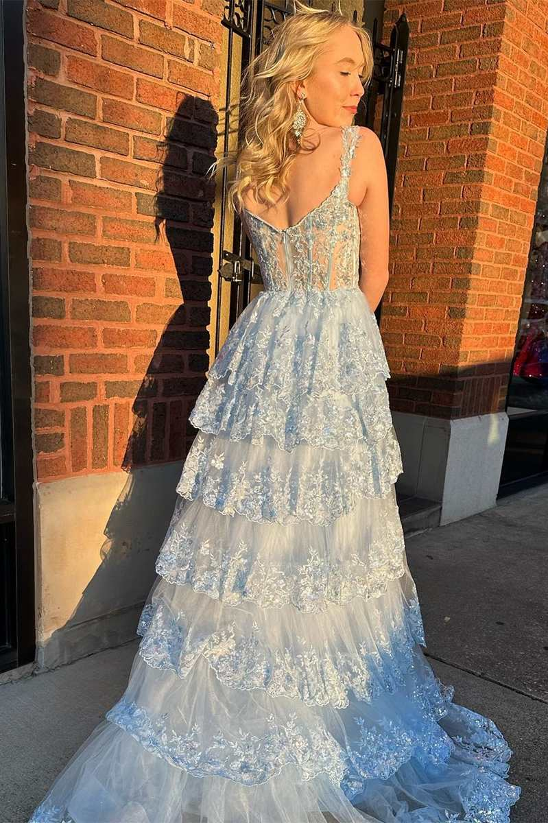 Robe de bal longue bleu clair en dentelle avec décolleté en cœur et fente nv857