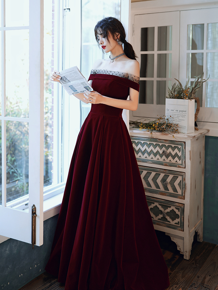 Burgunderrotes, elegantes, schulterfreies, langes Ballkleid-Abendkleid aus Samt, NV584