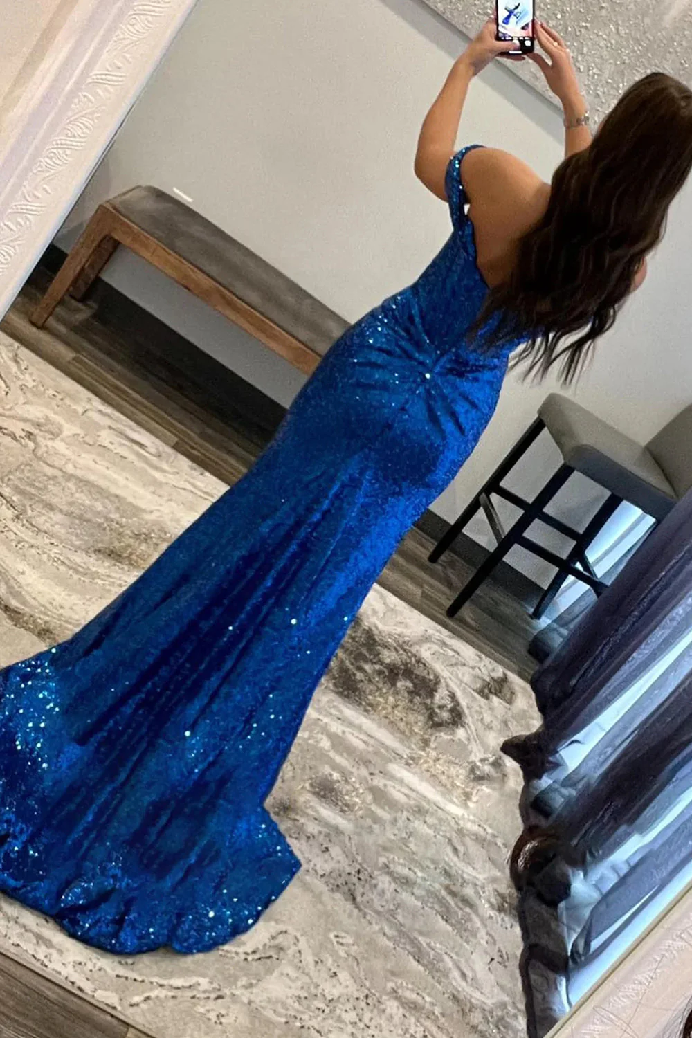 Blaues schulterfreies Meerjungfrau-Ballkleid mit Schlitz nv669