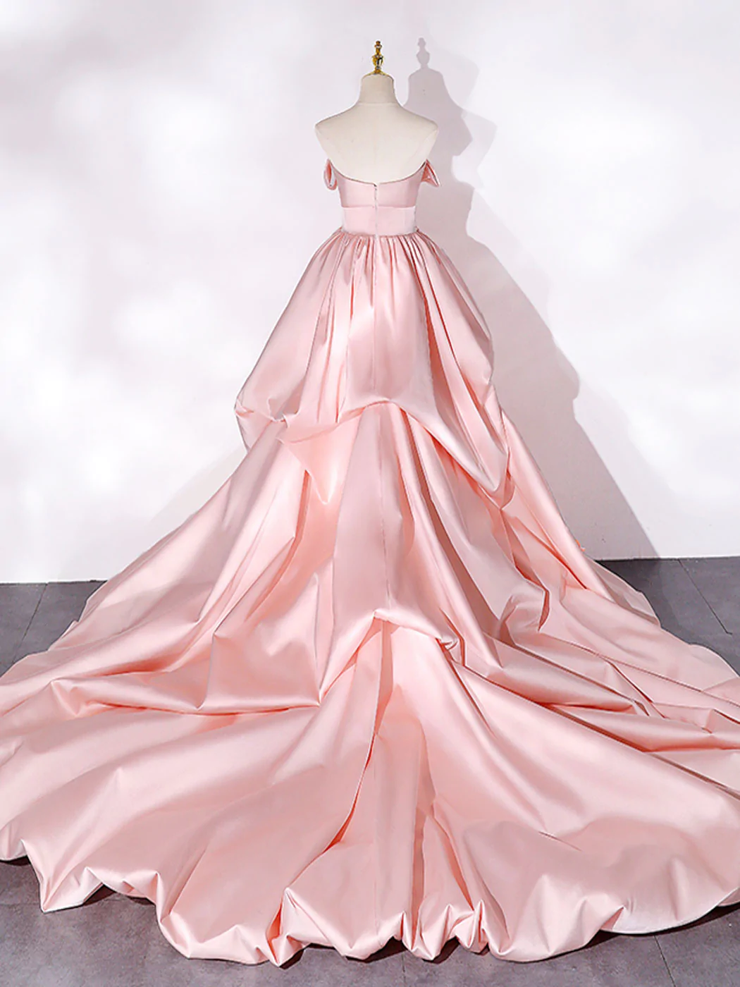 Robe de bal longue en satin rose à traîne longue, robes de soirée formelles roses nv601