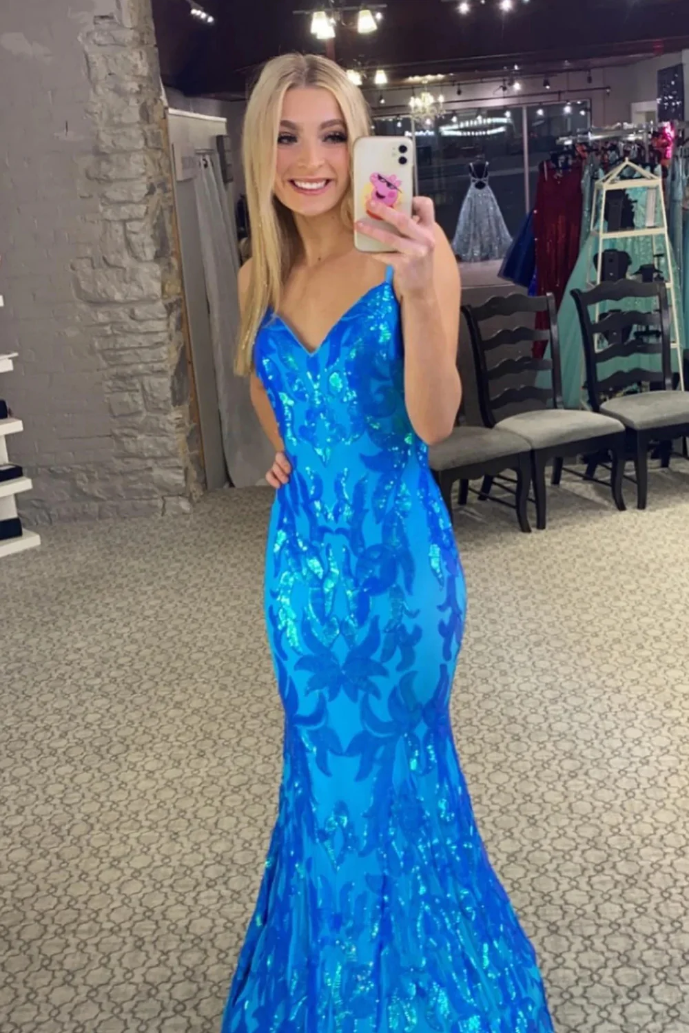 Funkelndes langes Ballkleid im Meerjungfrauen-Stil mit orangefarbenen Pailletten nv627